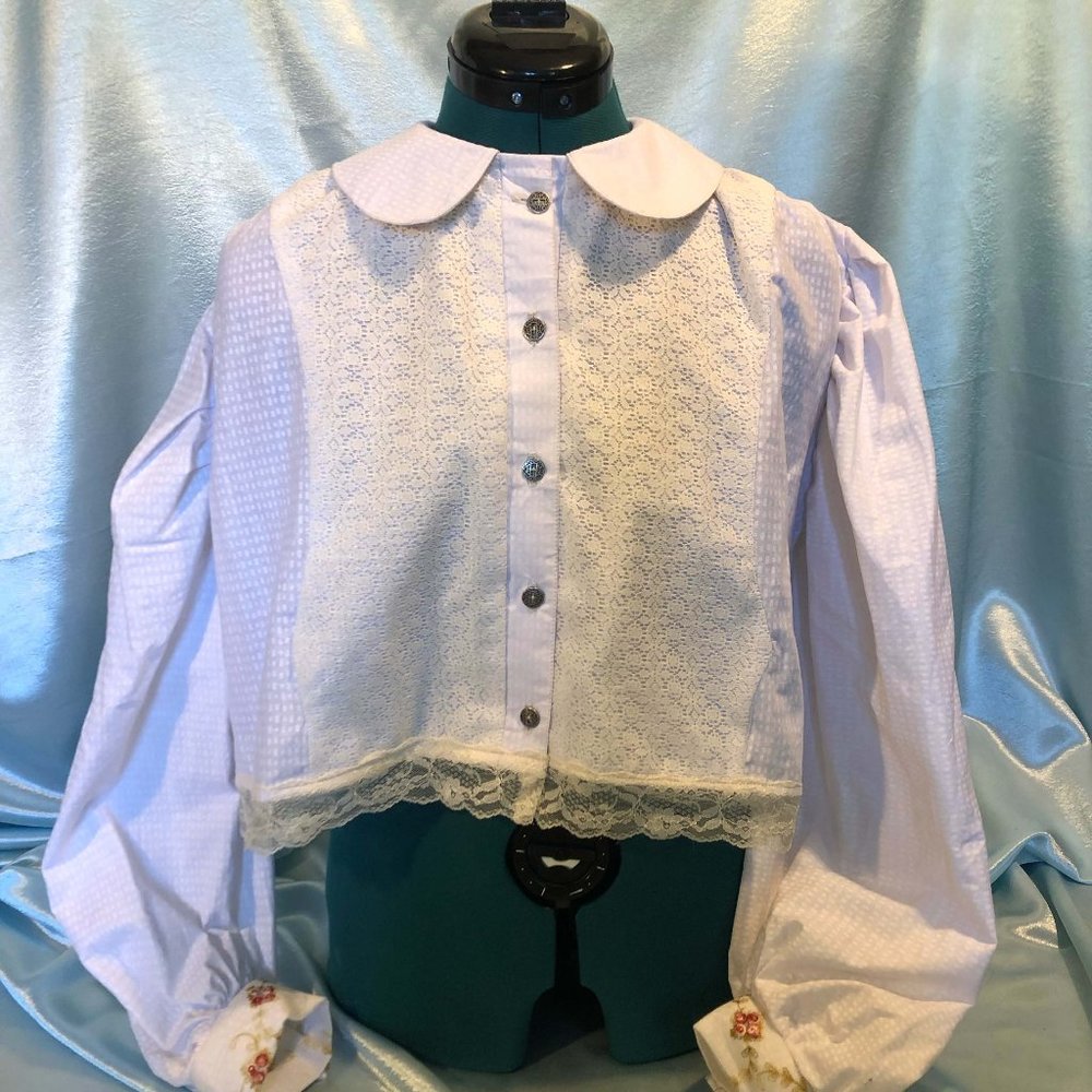 White Cropped Dress Shirt with Lace and Fringe